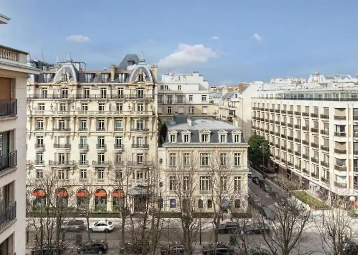 Avenue Montaigne : Luxury Apartment 4P/2Br