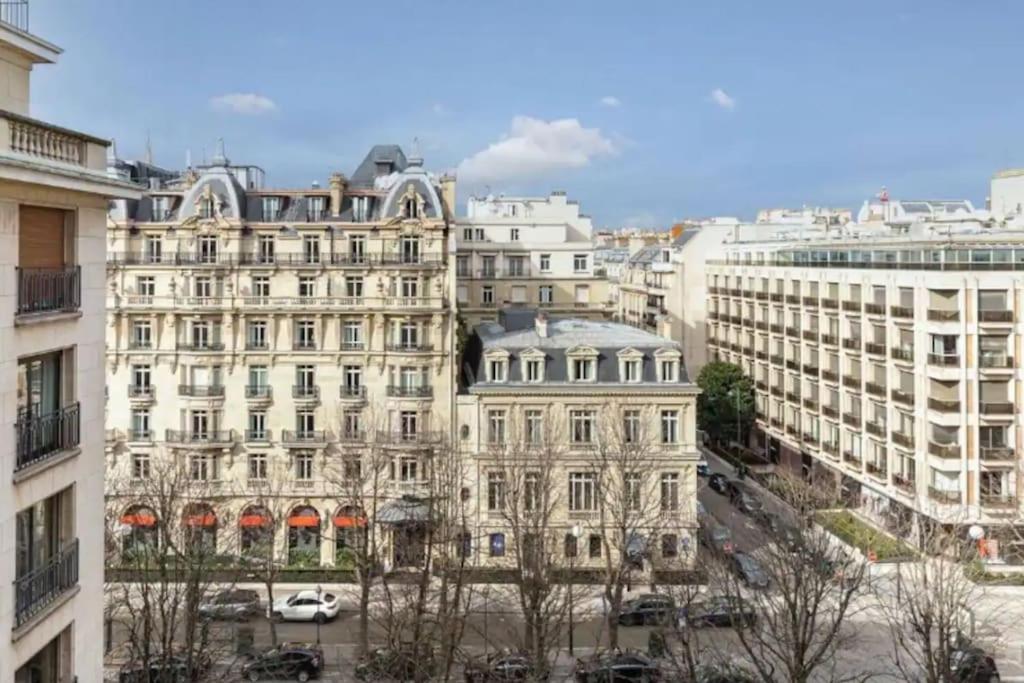 Avenue Montaigne : Luxury 4p/2br Appartement