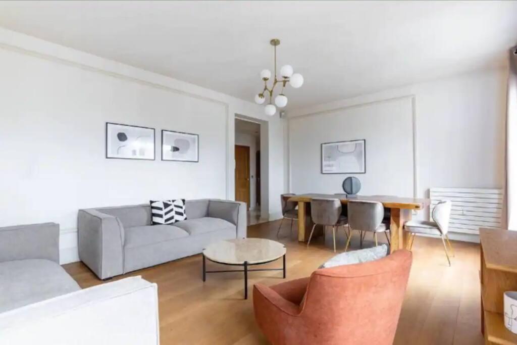 Avenue Montaigne : Luxury 4p/2br *